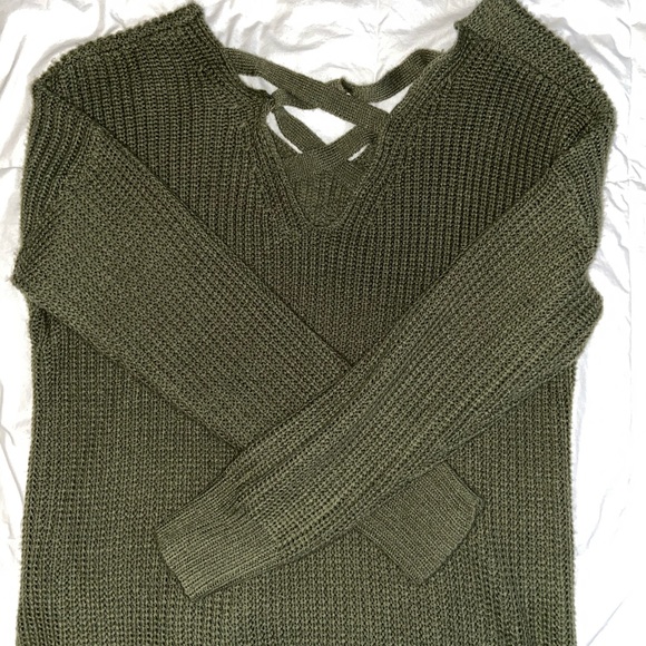 Green Knitted Sweater - Picture 1 of 3